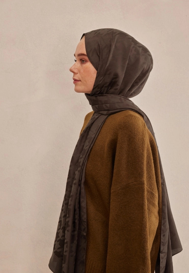 Crowbar Jacquard Scarf – Tuuby